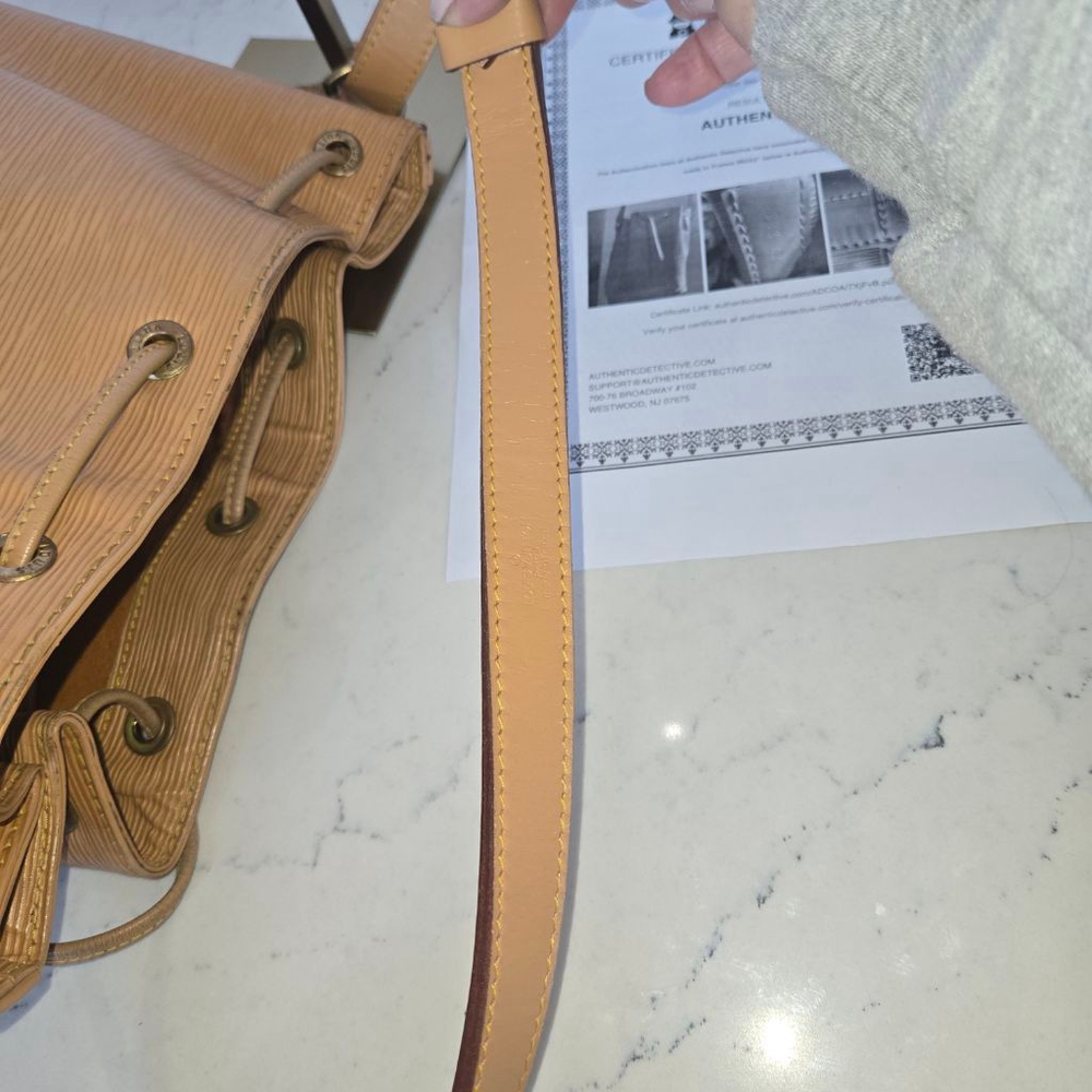 Women's Louis Vuitton Sable Tan Epi Leather Noe Shoulder Bag w/ COA & Dustbag - Picture 13 of 16